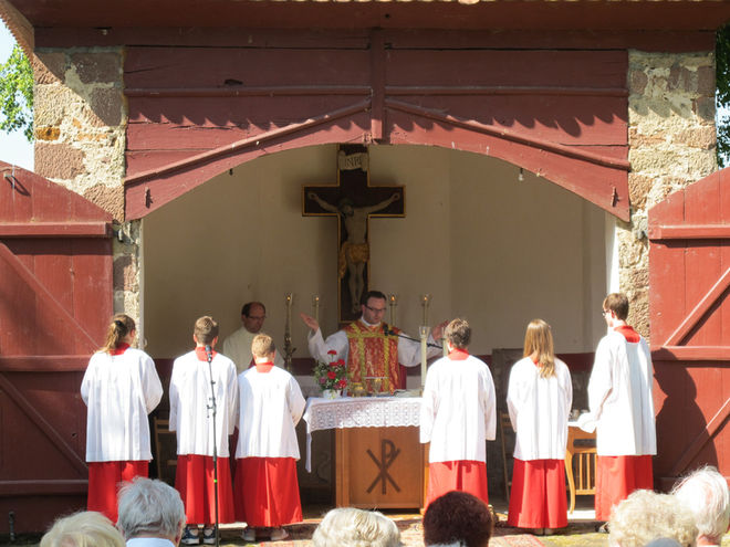 Kaplan Jürgen Kämpf in der Siechenrasenkapelle 